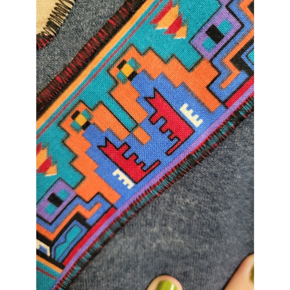 VNT unisex sweater with western/native American style patchwork. Size XL - Picture 5 of 10